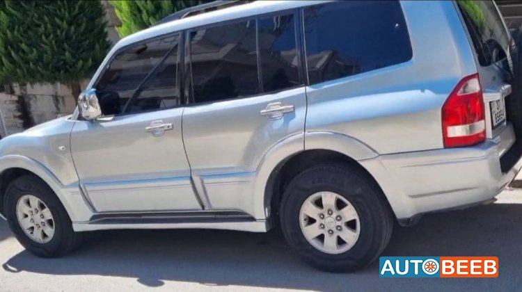 Mitsubishi Pajero 2004