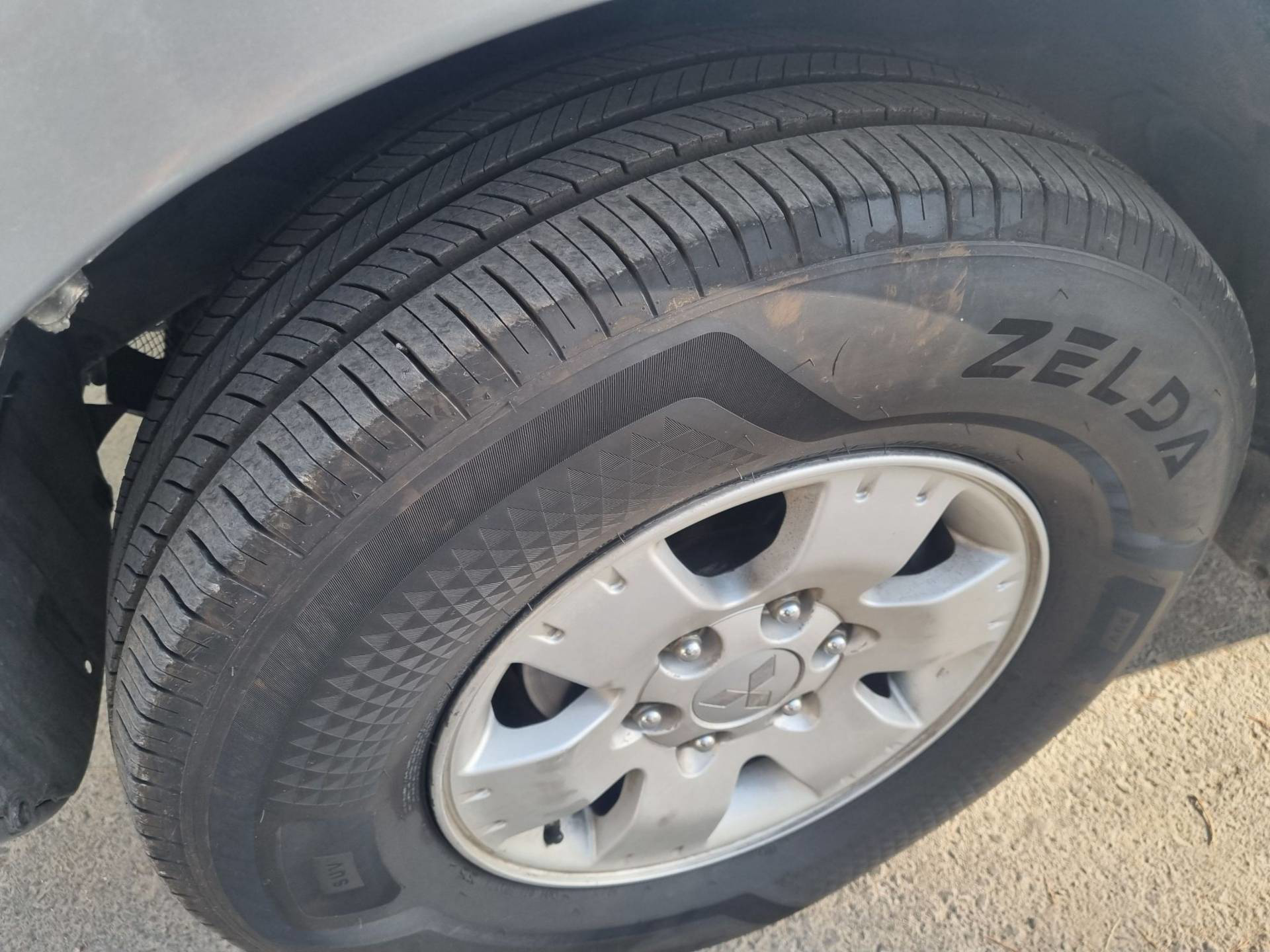 Mitsubishi Pajero 2004