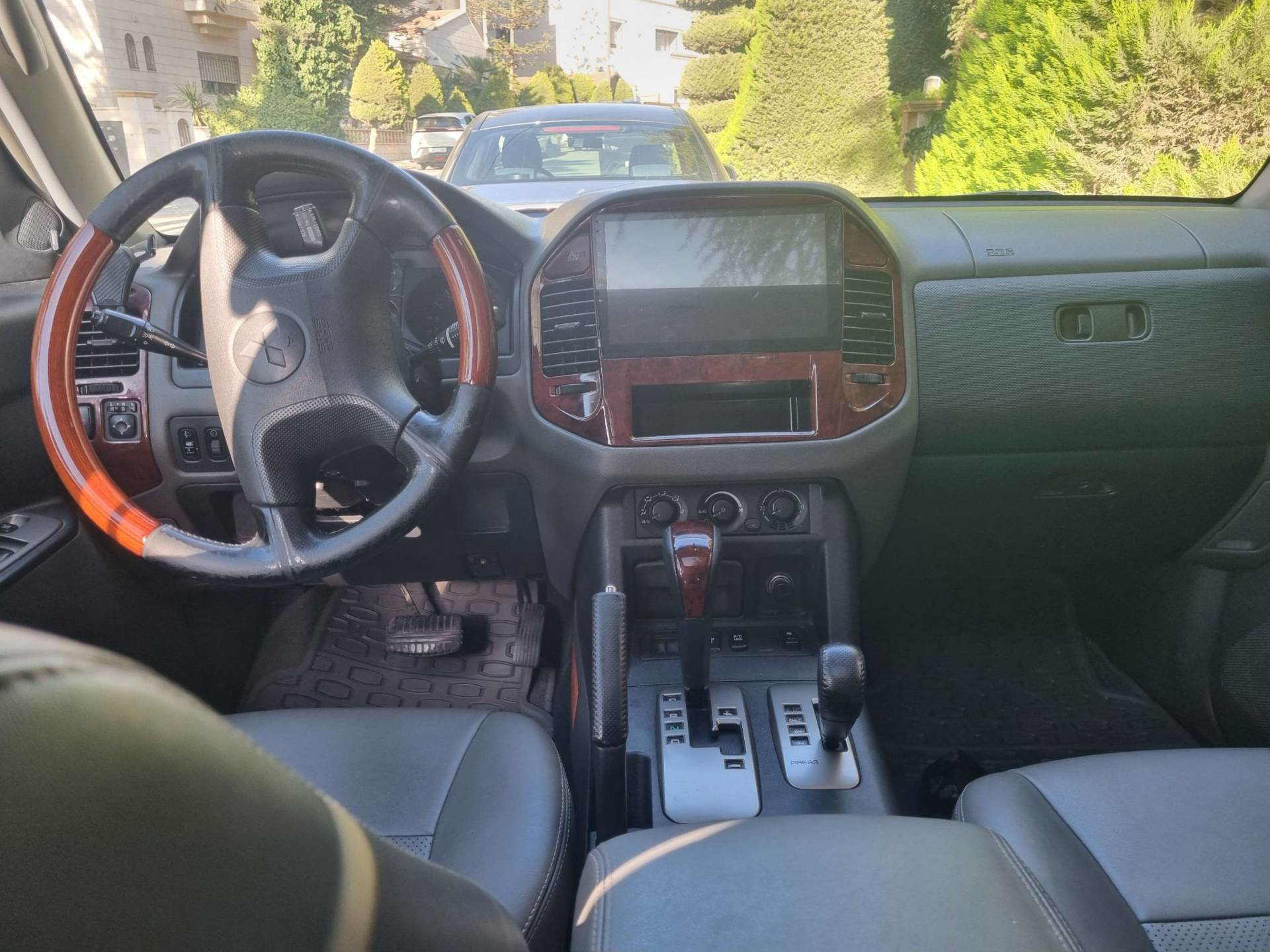 Mitsubishi Pajero 2004