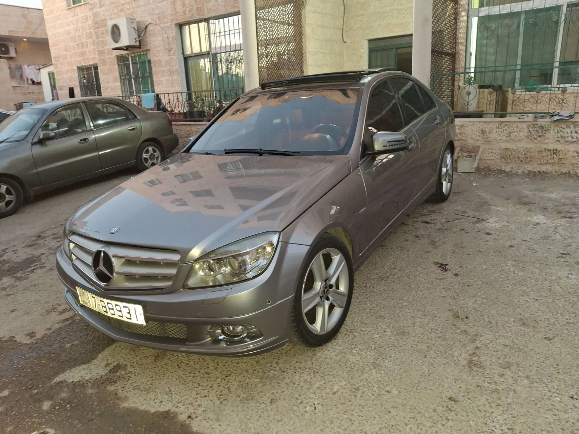مرسيدس بنز C200 2010