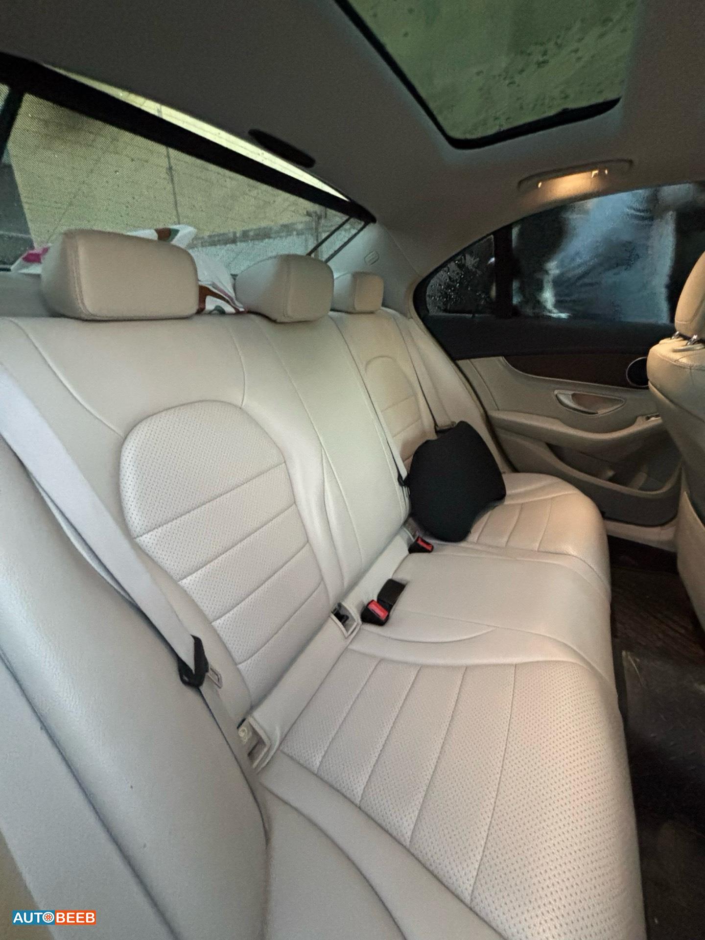 Mercedes Benz C180 2015