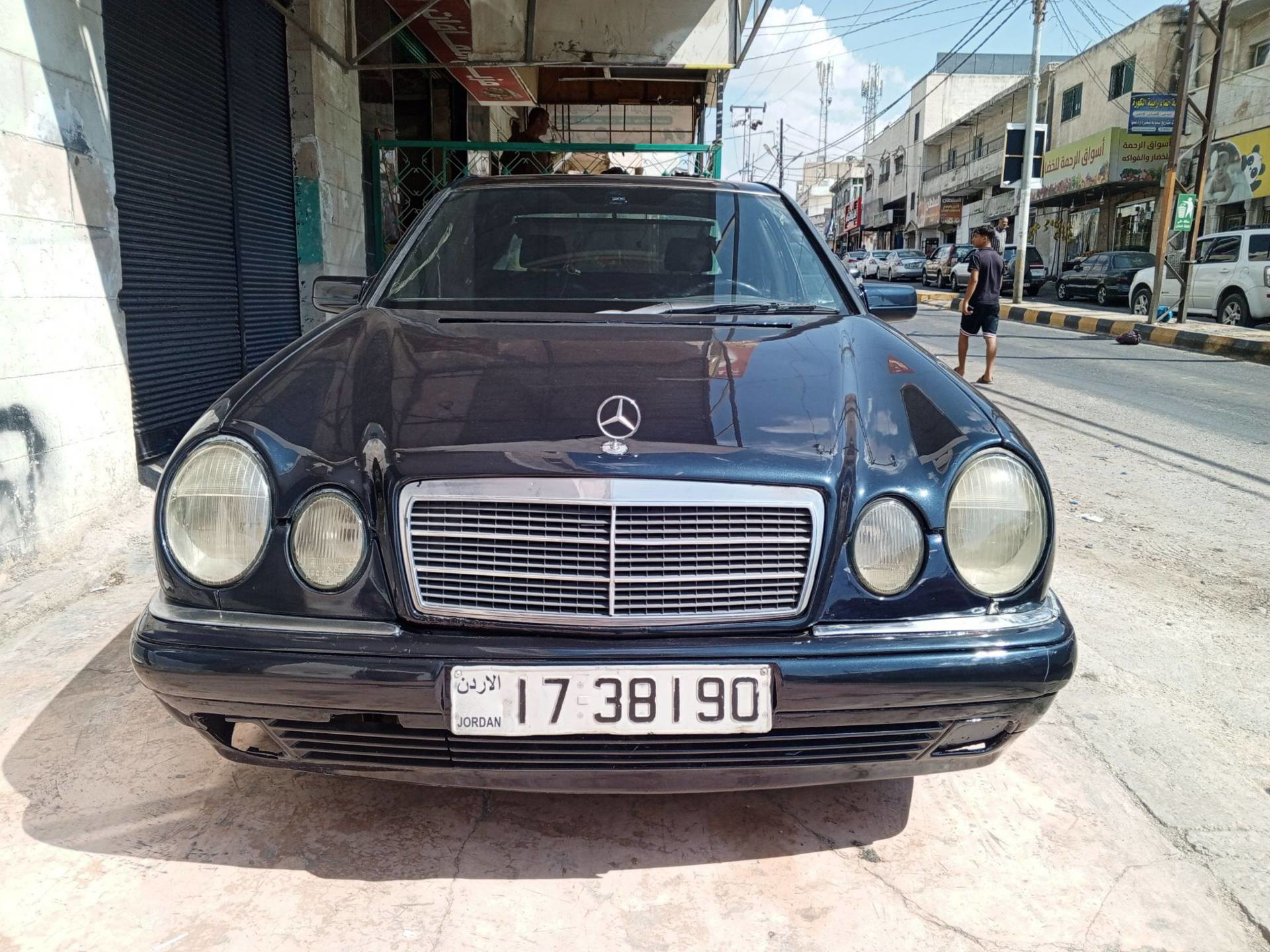 مرسيدس بنز E200 1996