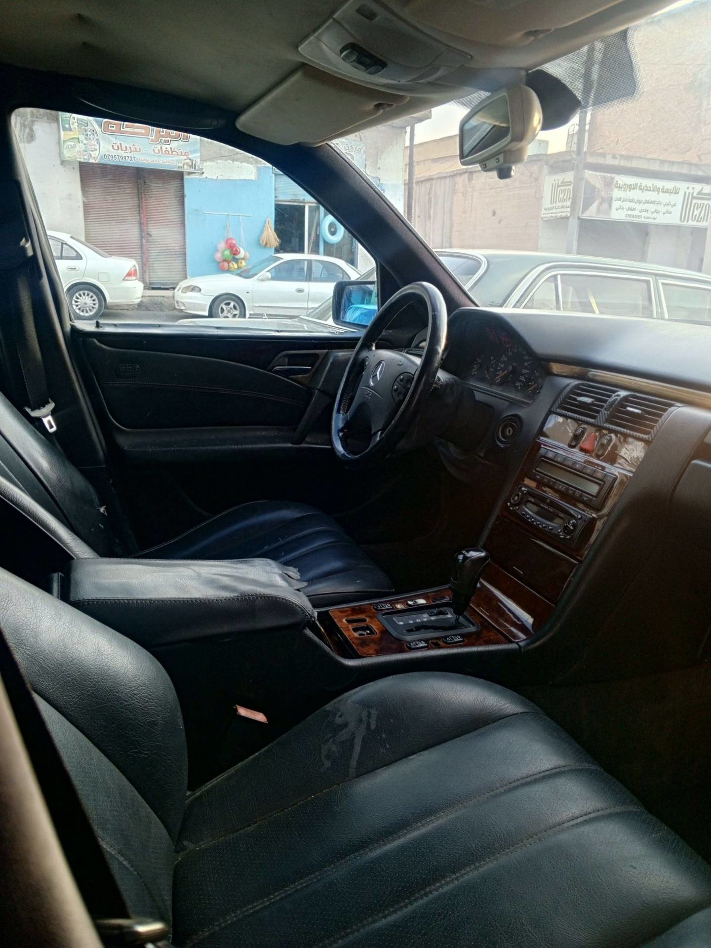 مرسيدس بنز E200 1996