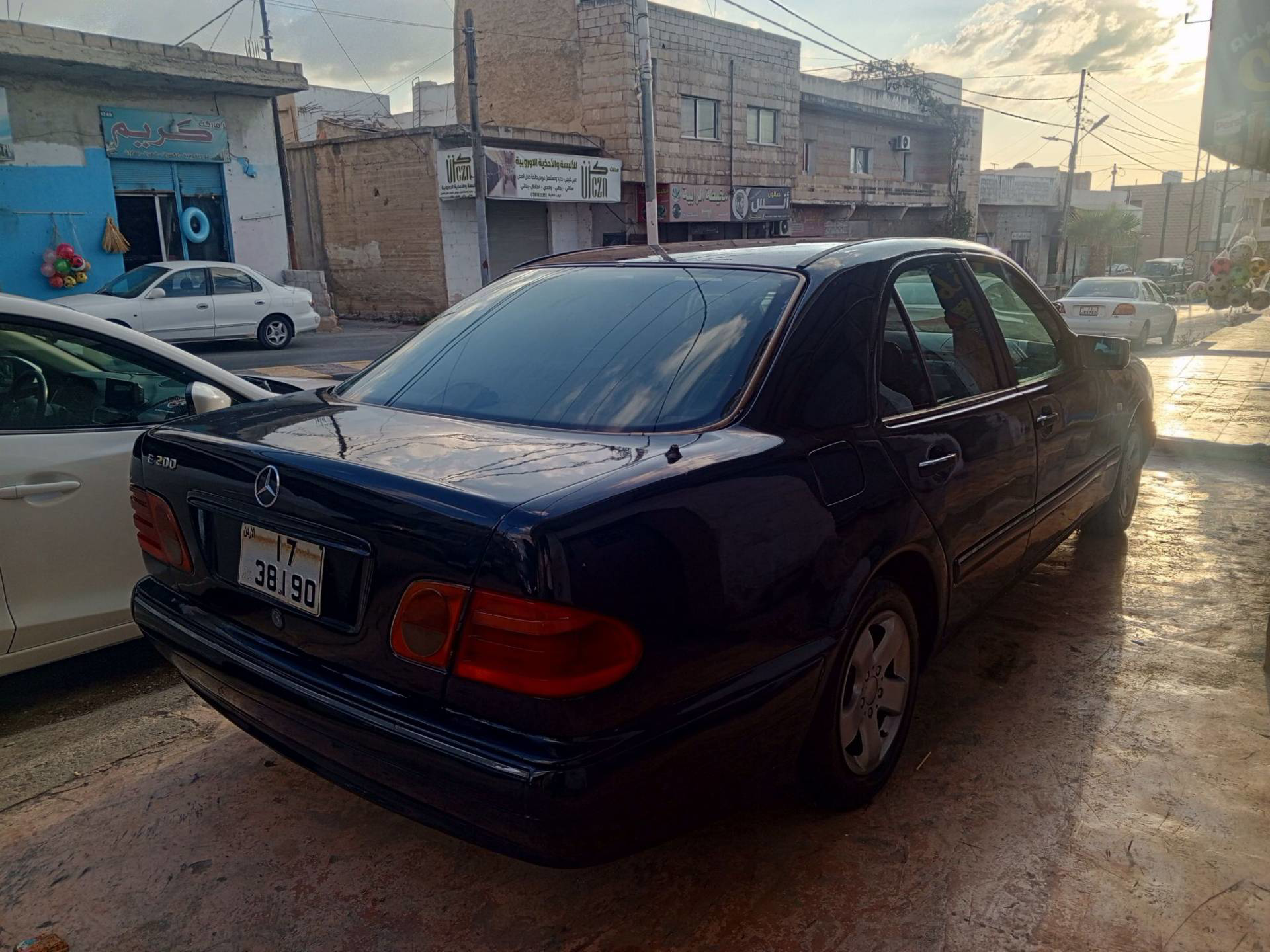 مرسيدس بنز E200 1996