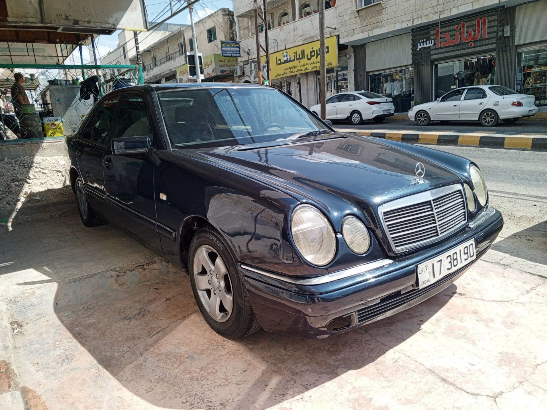 مرسيدس بنز E200 1996