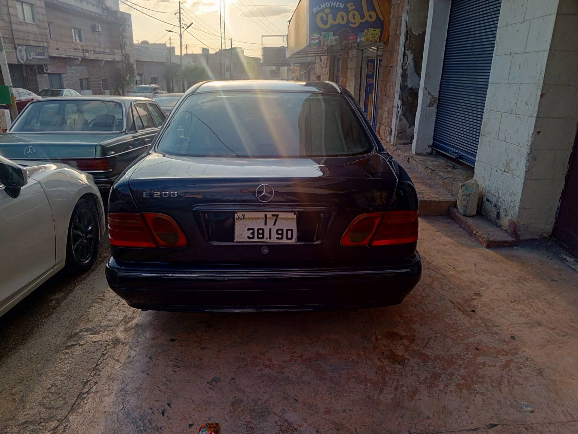 مرسيدس بنز E200 1996