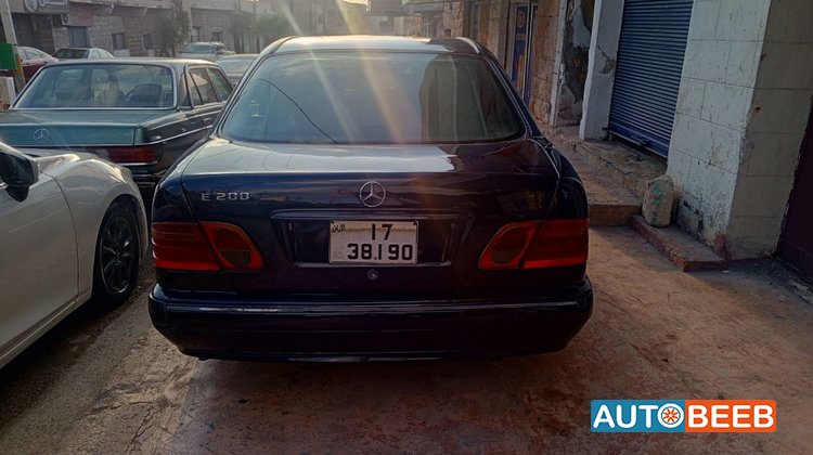 مرسيدس بنز E200 1996