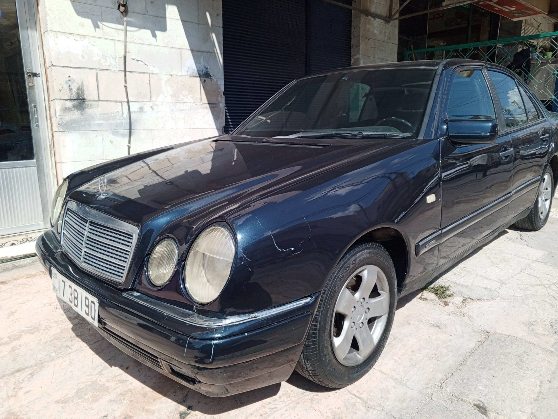 مرسيدس بنز E200 1996