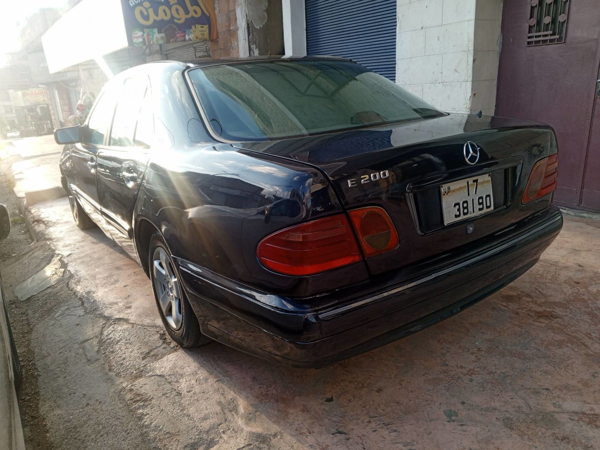 مرسيدس بنز E200 1996