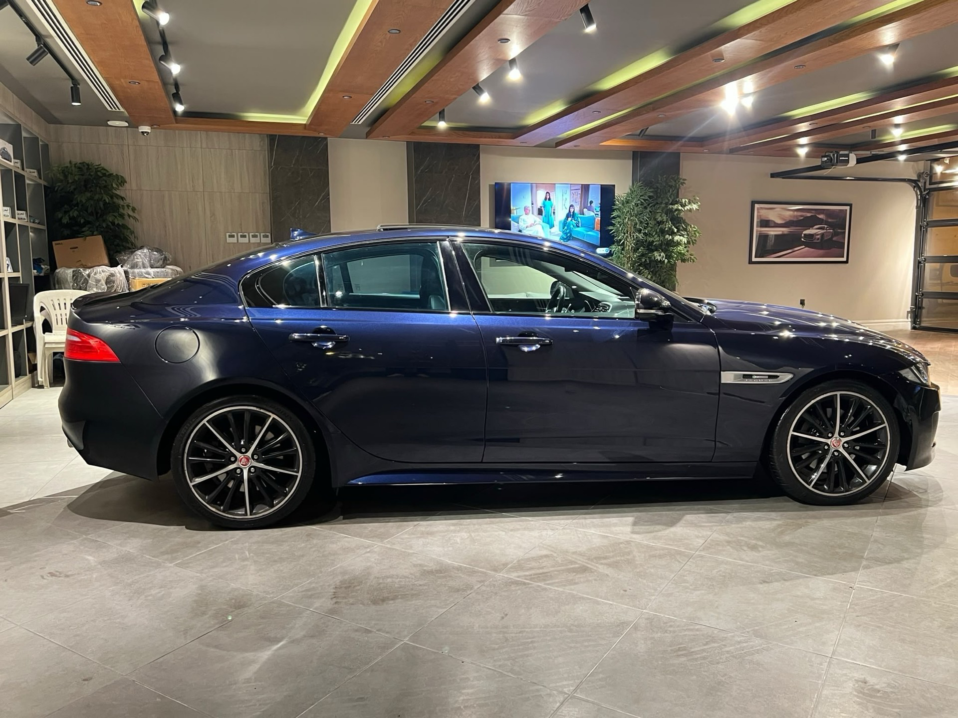 جاكوار XE 2016
