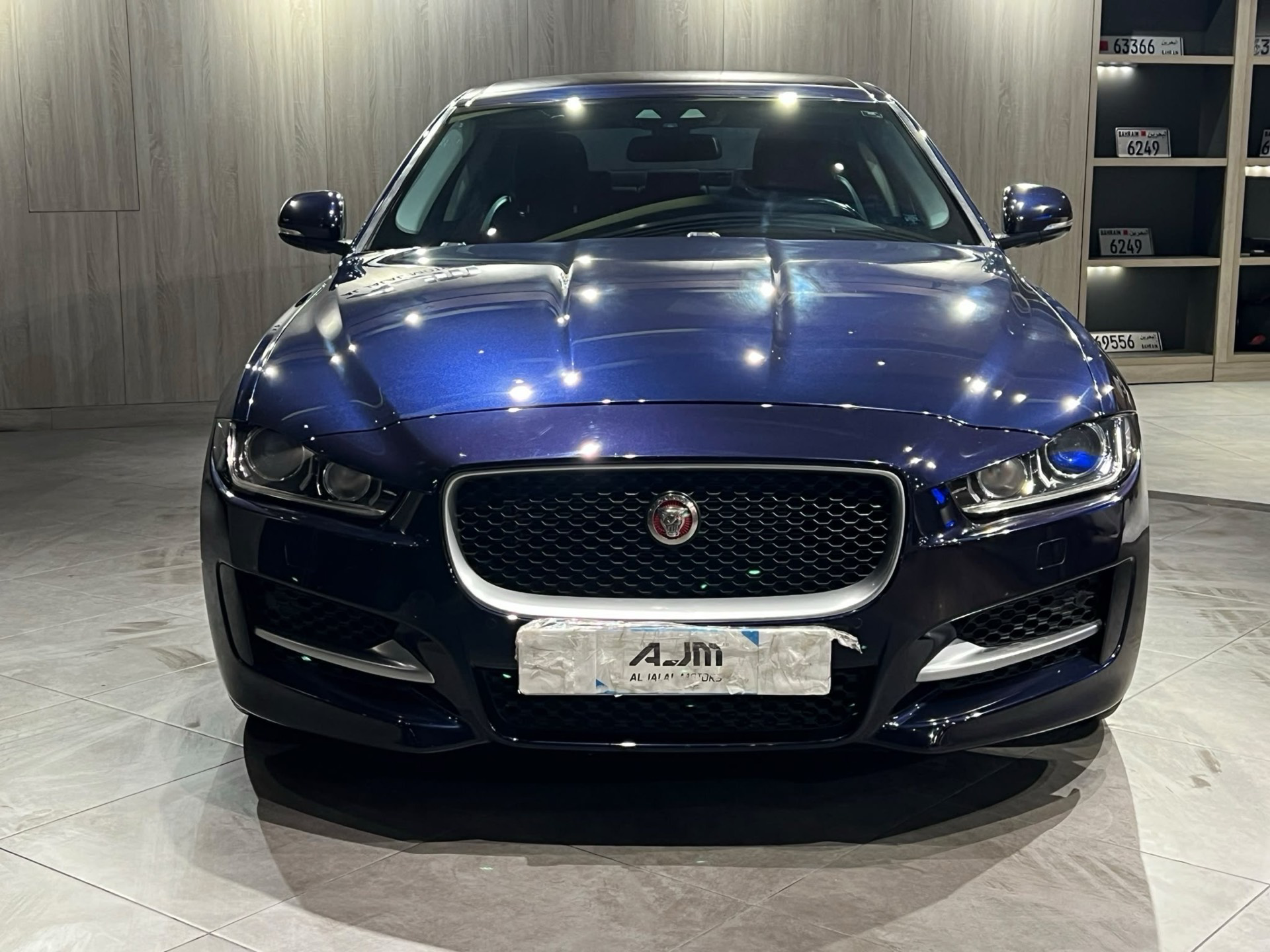 جاكوار XE 2016