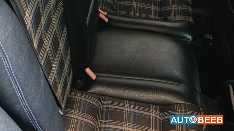 Volkswagen Golf MK 2003