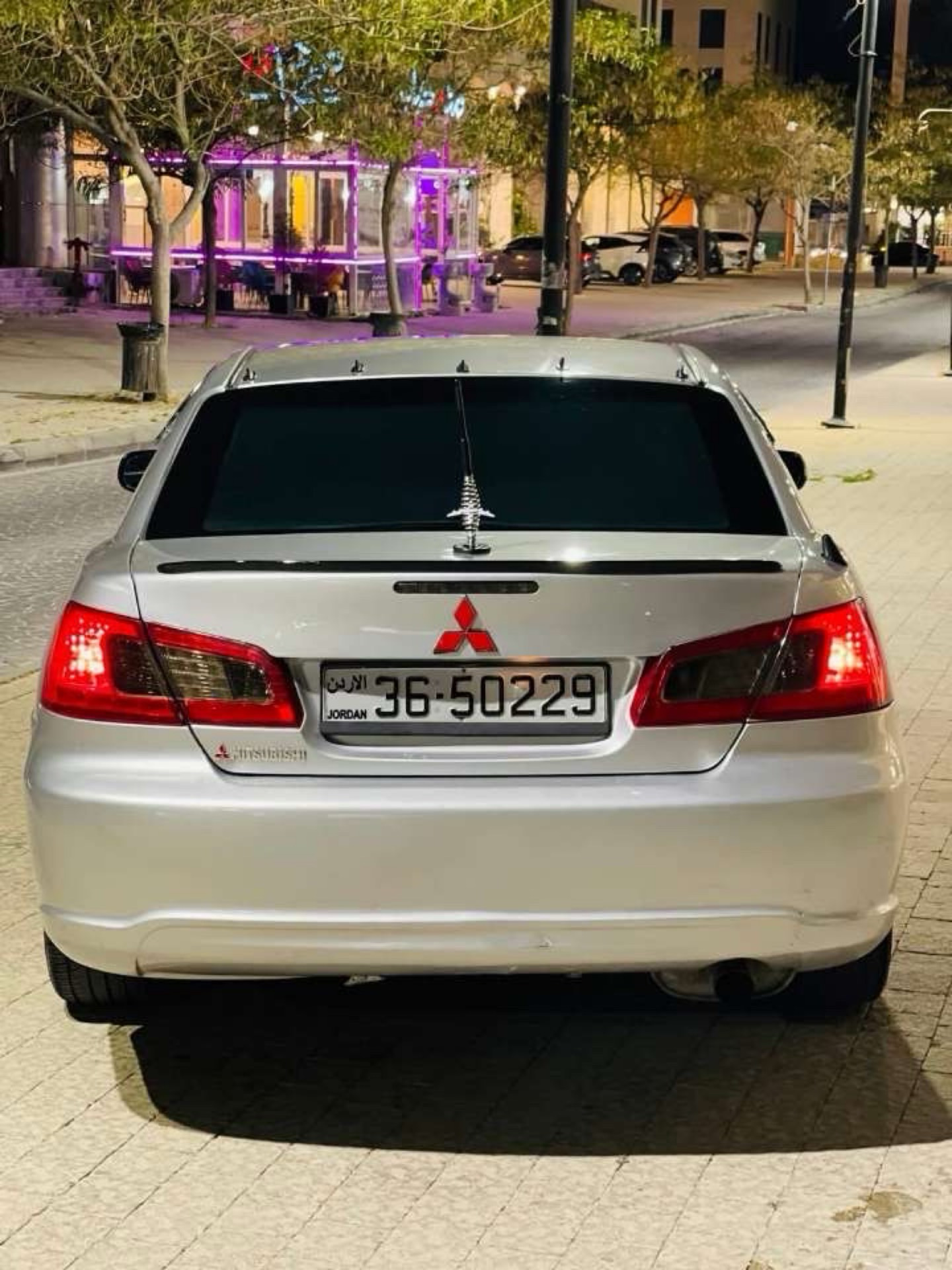 Mitsubishi Galant 2009