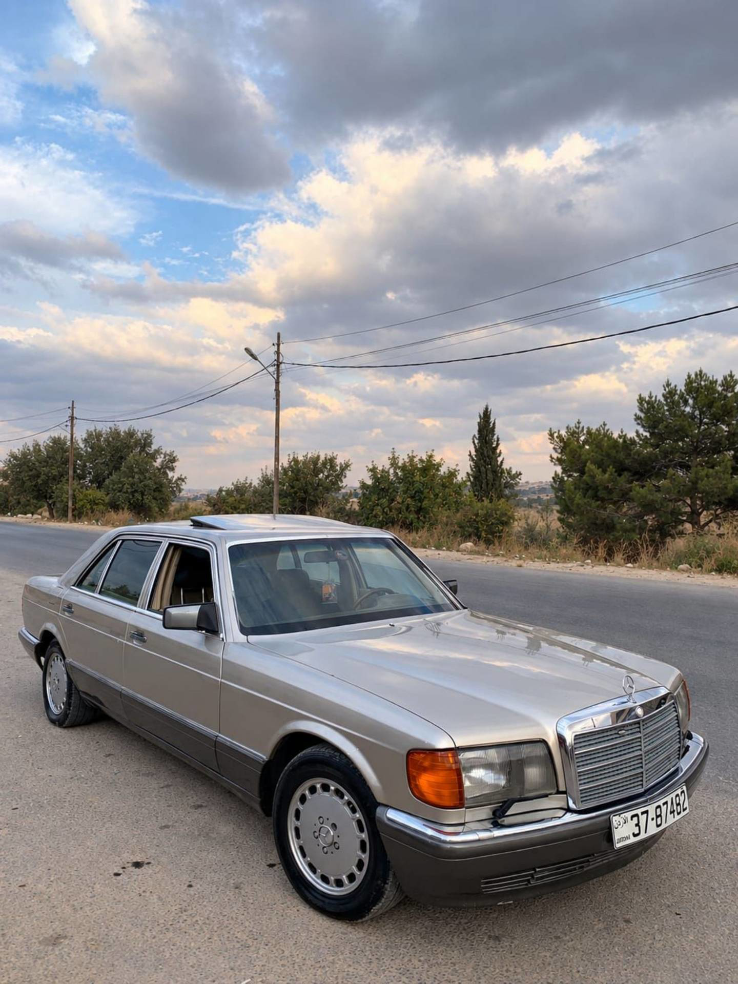 مرسيدس بنز S300 1990