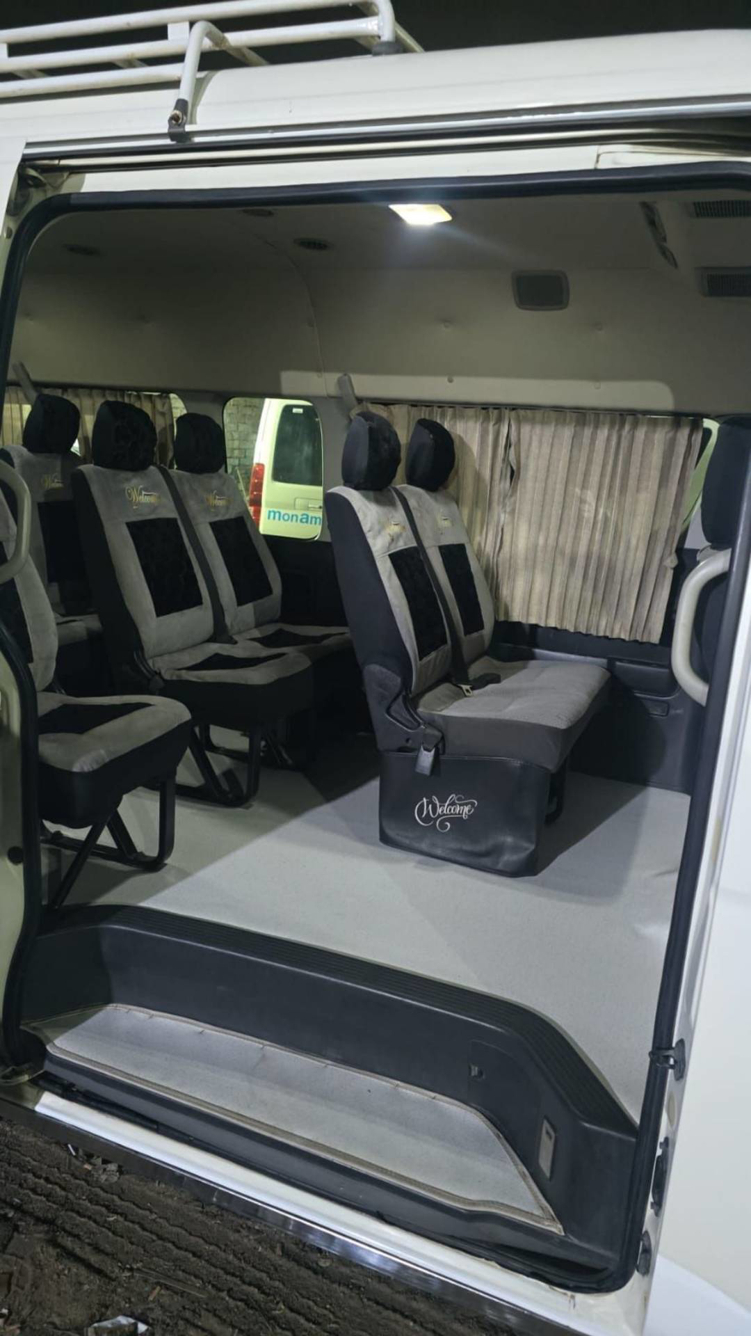 Minibus Toyota 2026