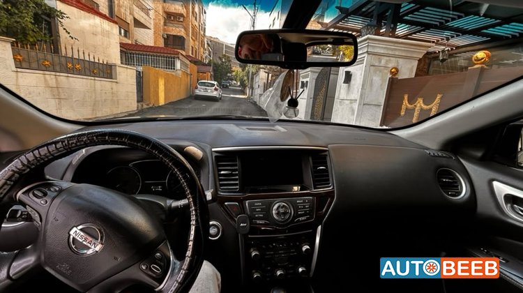 Nissan Pathfinder 2014