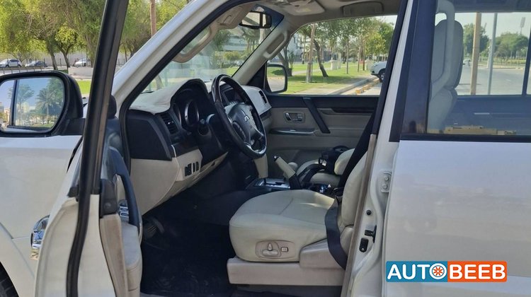 Mitsubishi Pajero 2014