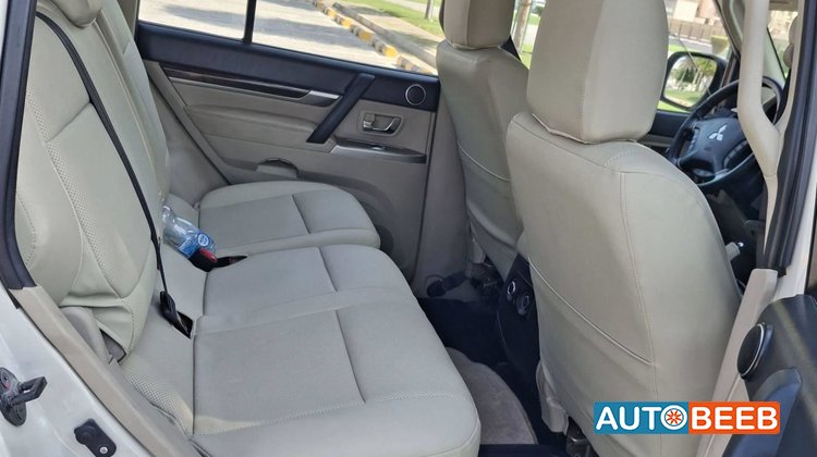 Mitsubishi Pajero 2014