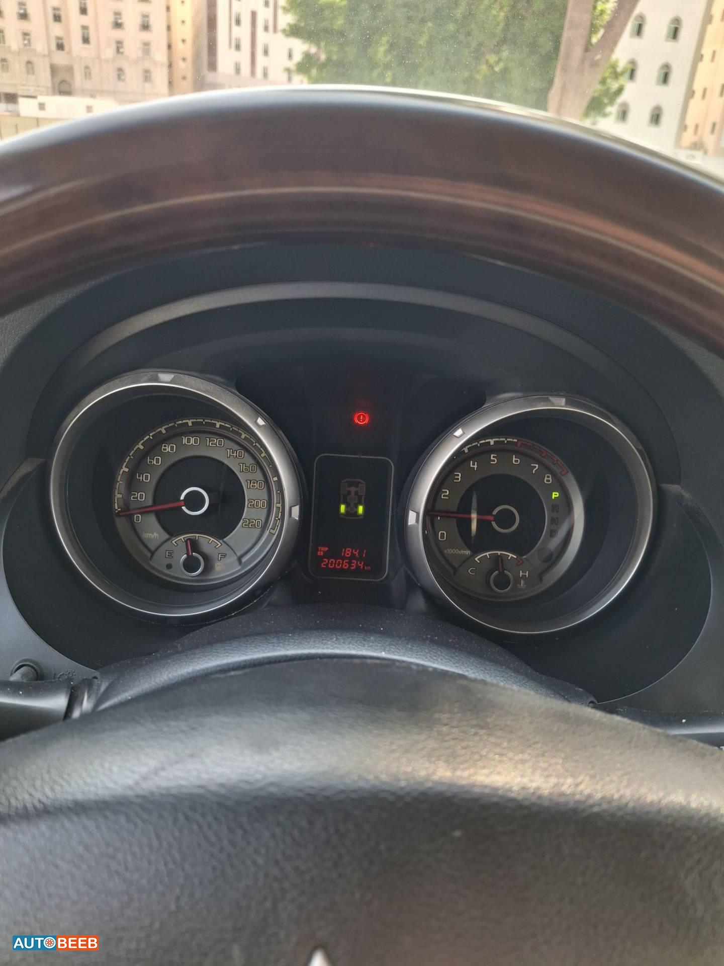 Mitsubishi Pajero 2014