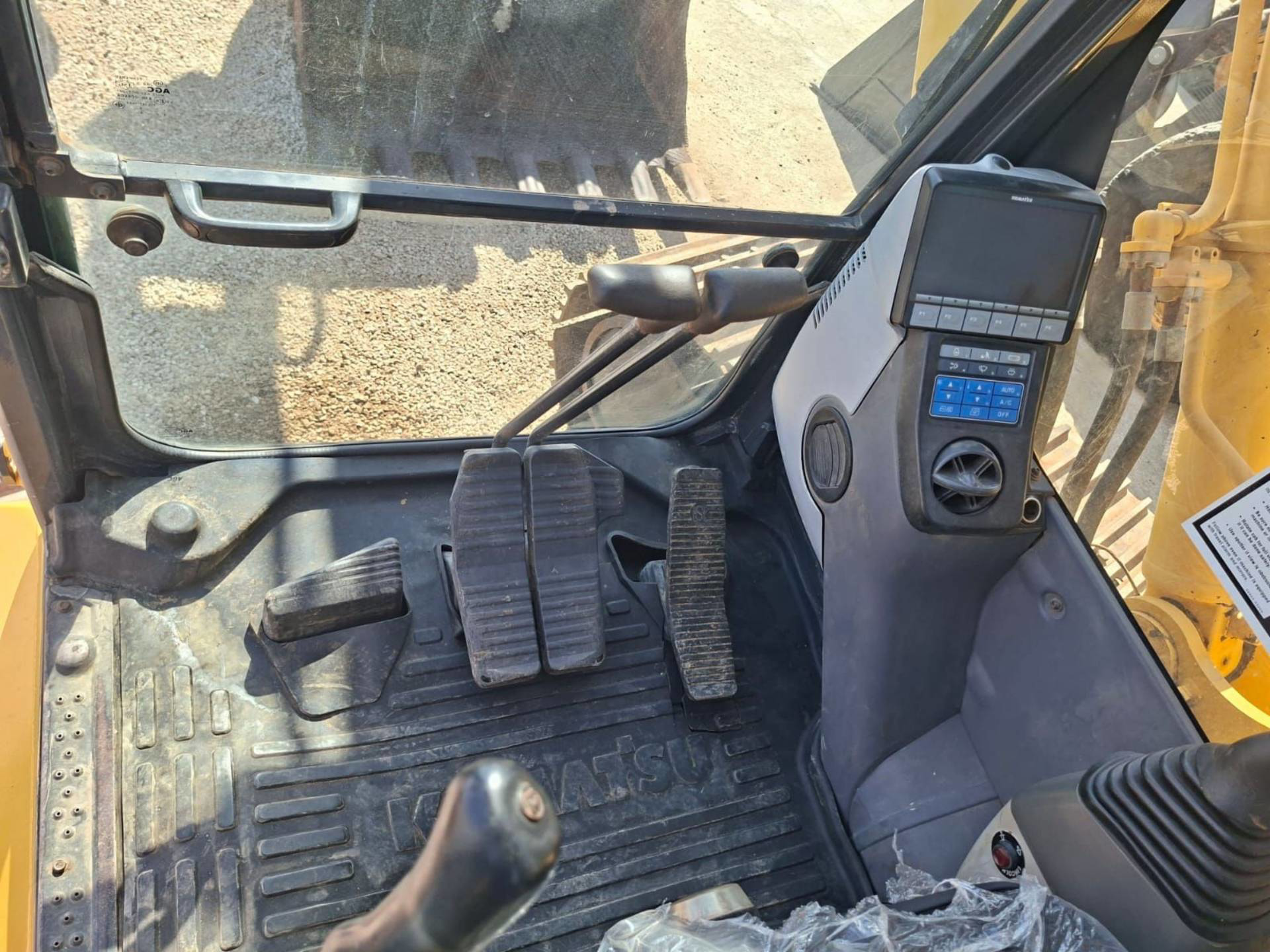 Tracked Excavator Komatsu 2010