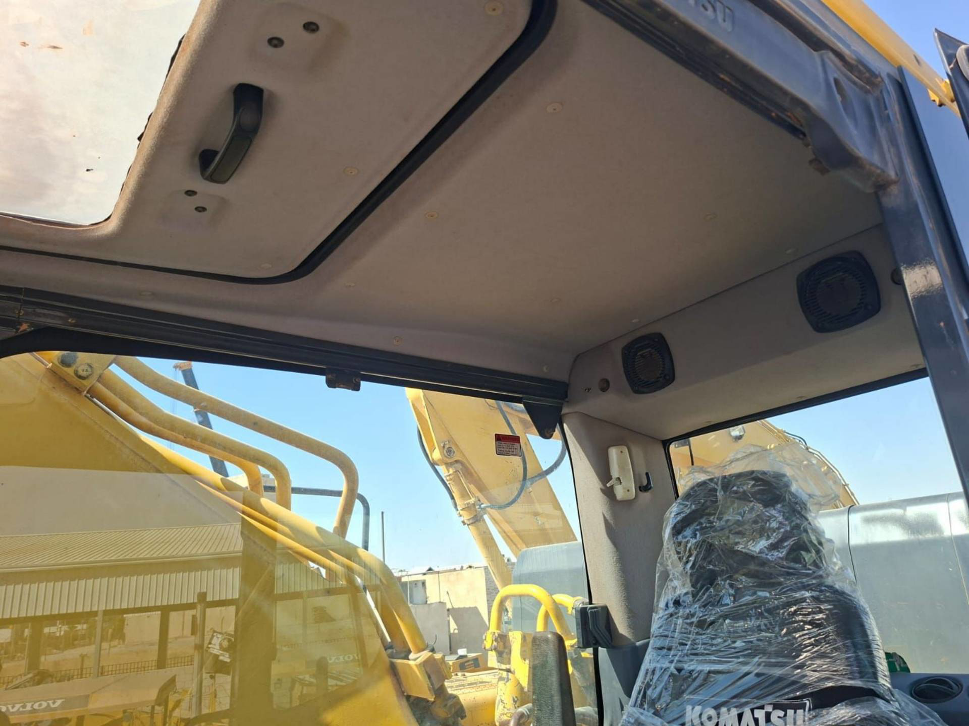 Tracked Excavator Komatsu 2010