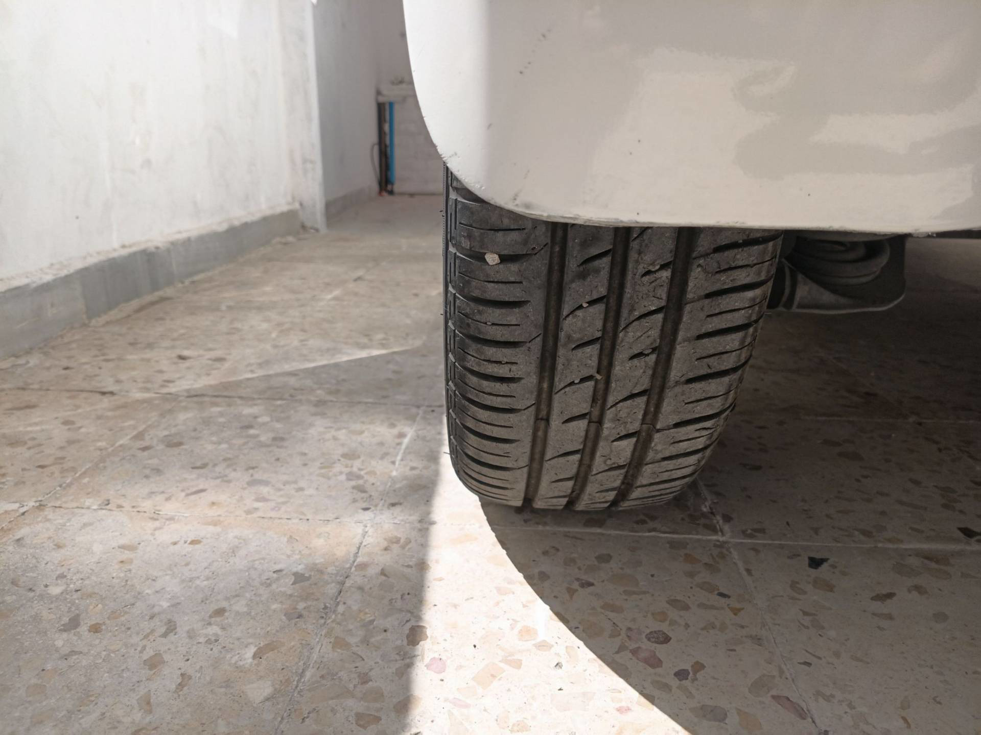 بي واي دي F0 2016