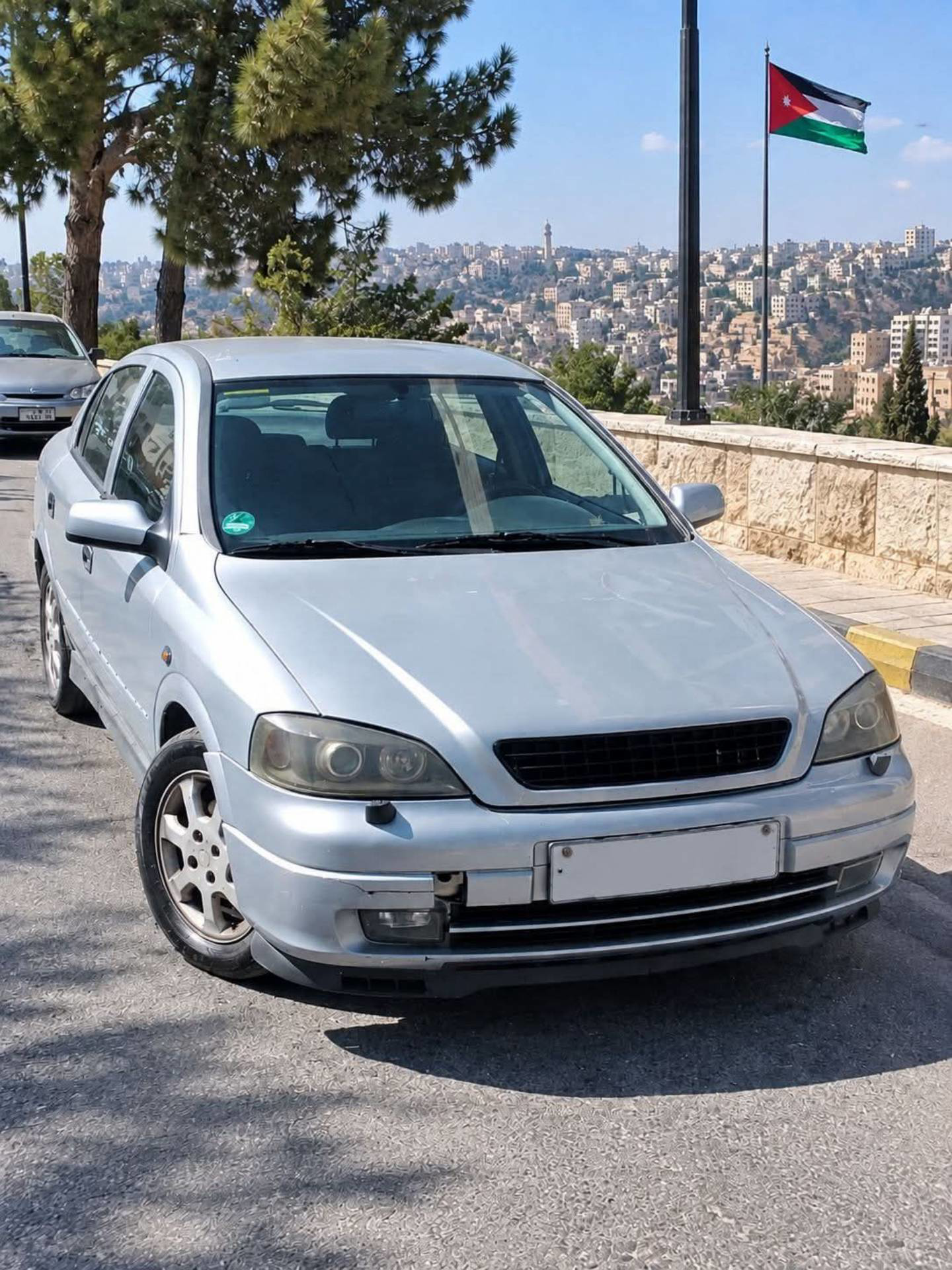 اوبل استرا 2001