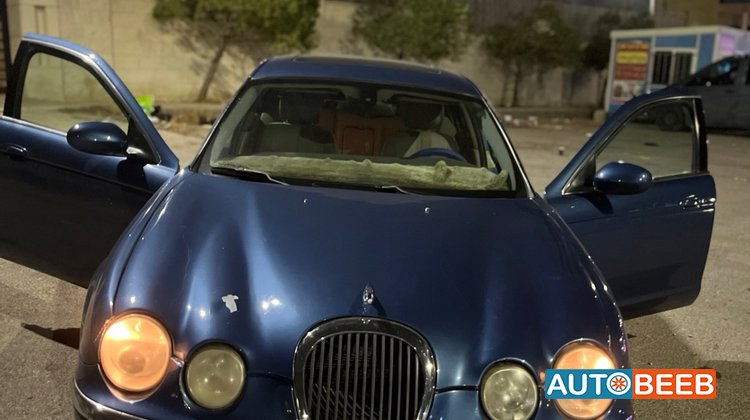 Jaguar  2003