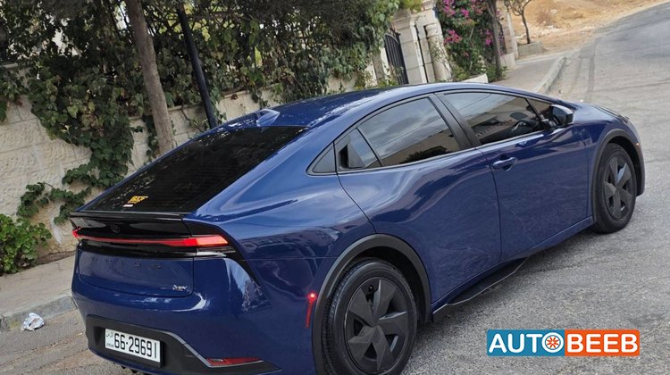 Toyota Prius 2025