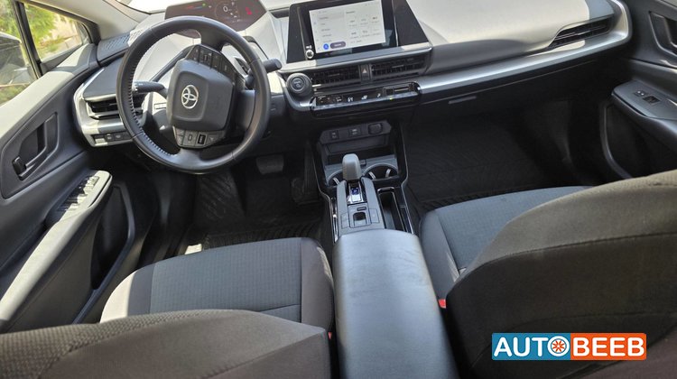 Toyota Prius 2025