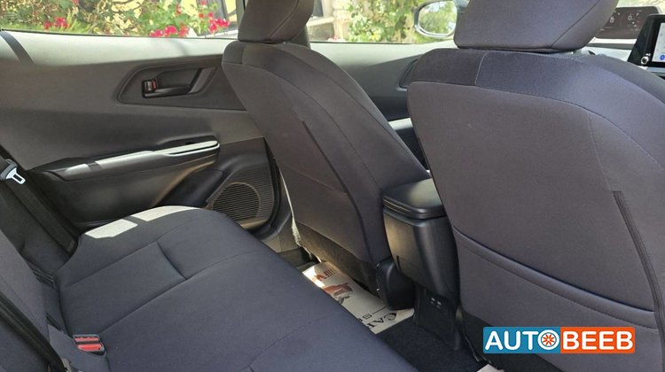 Toyota Prius 2025