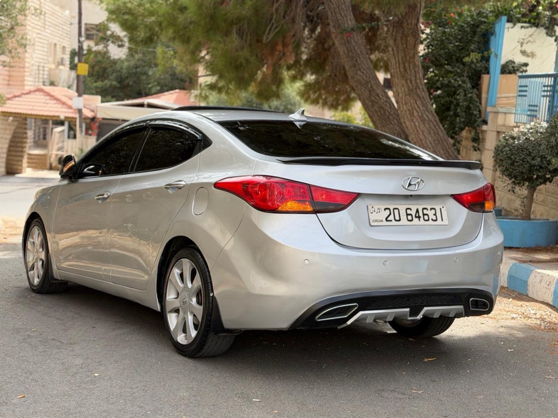 Hyundai Avante 2011