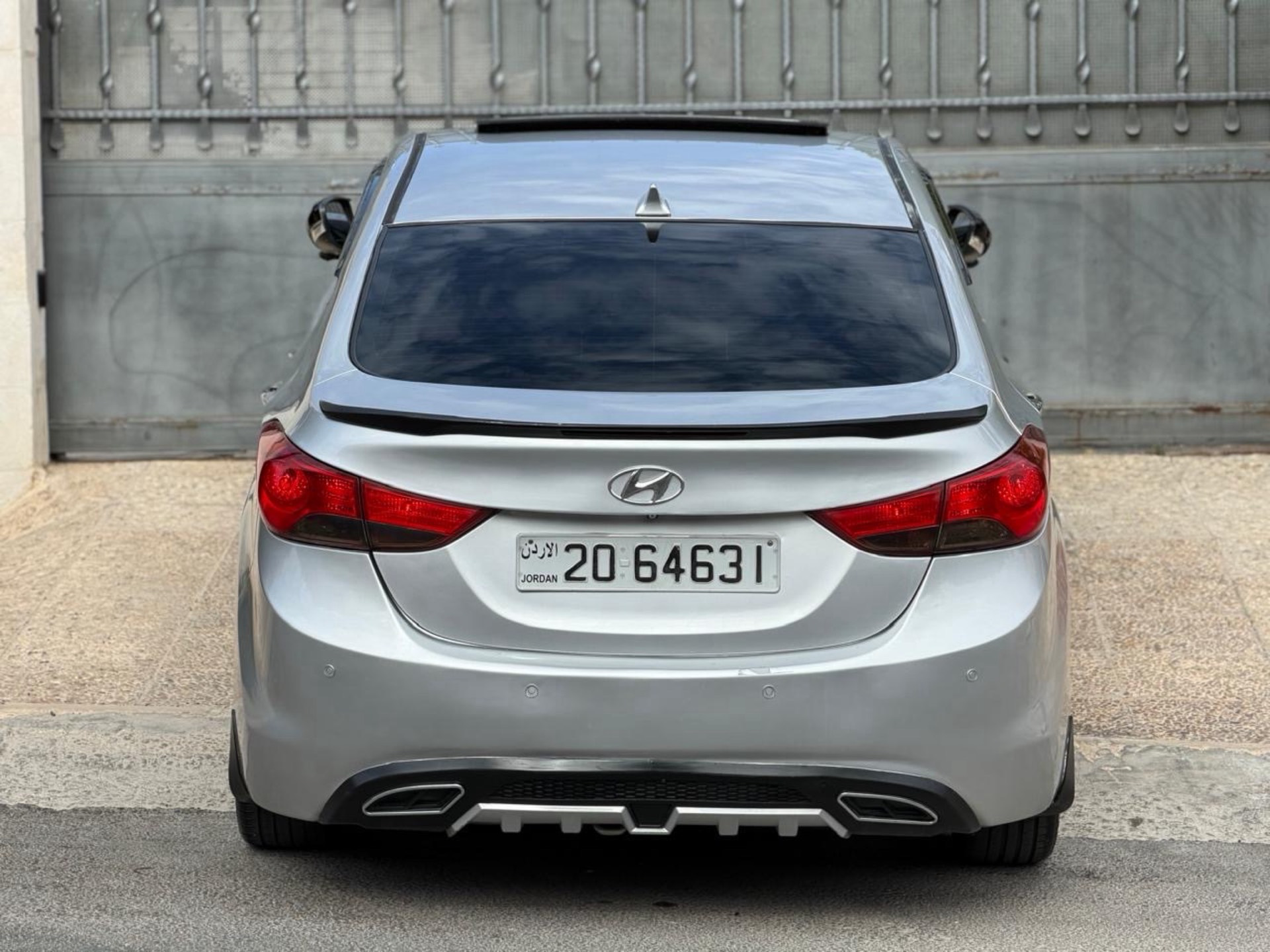 Hyundai Avante 2011