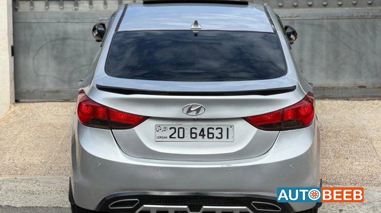 Hyundai Avante 2011