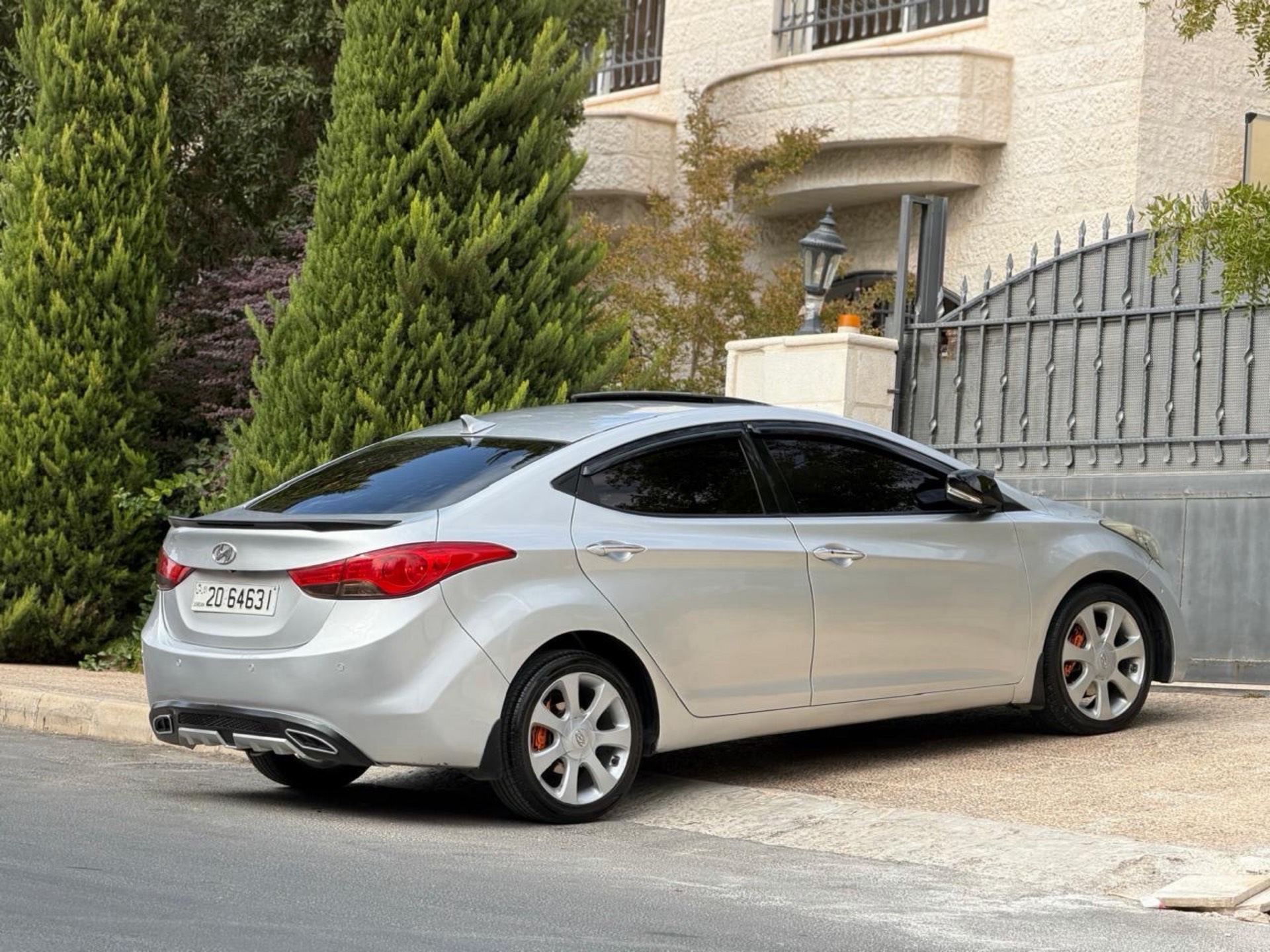 Hyundai Avante 2011