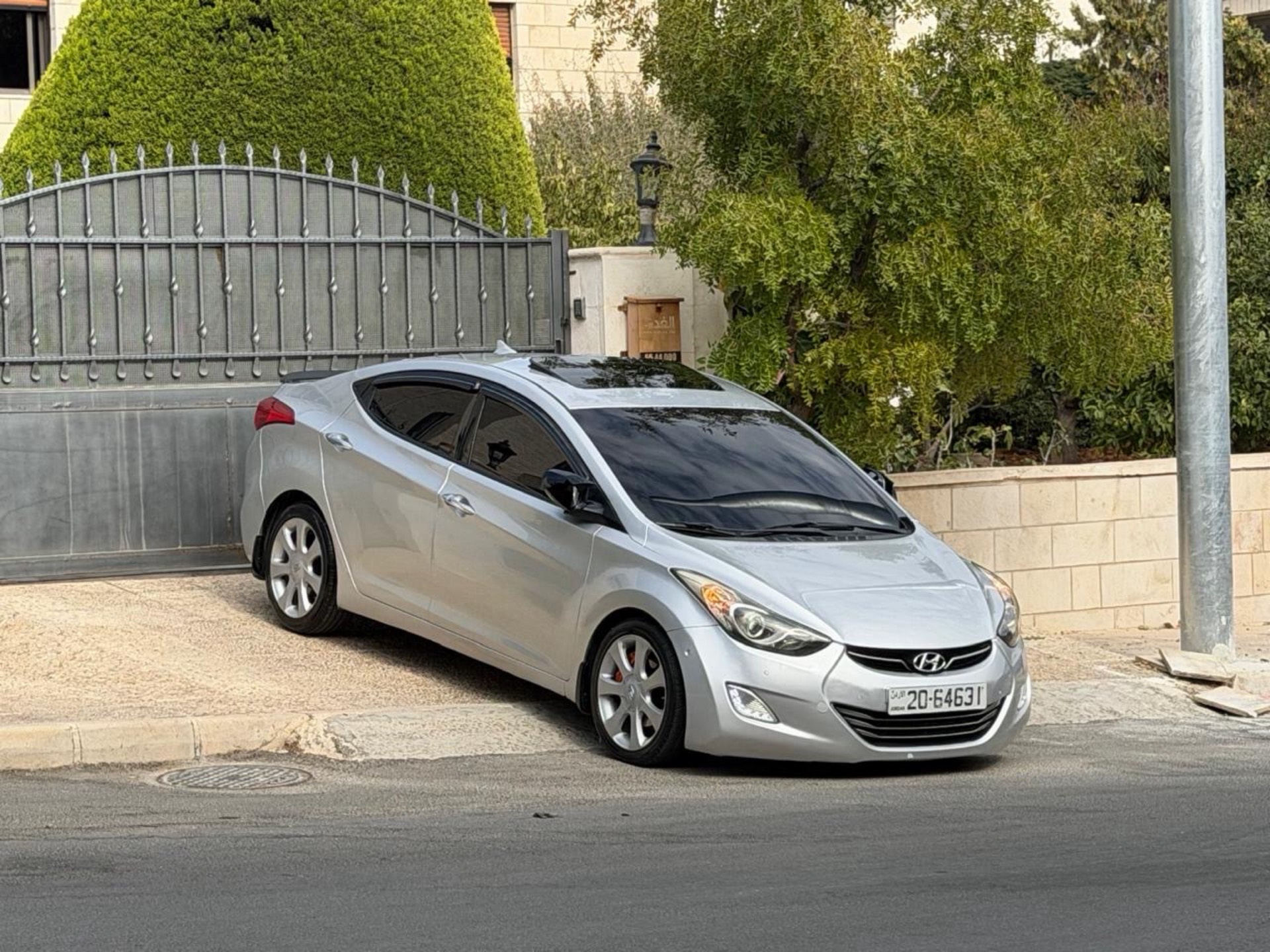Hyundai Avante 2011