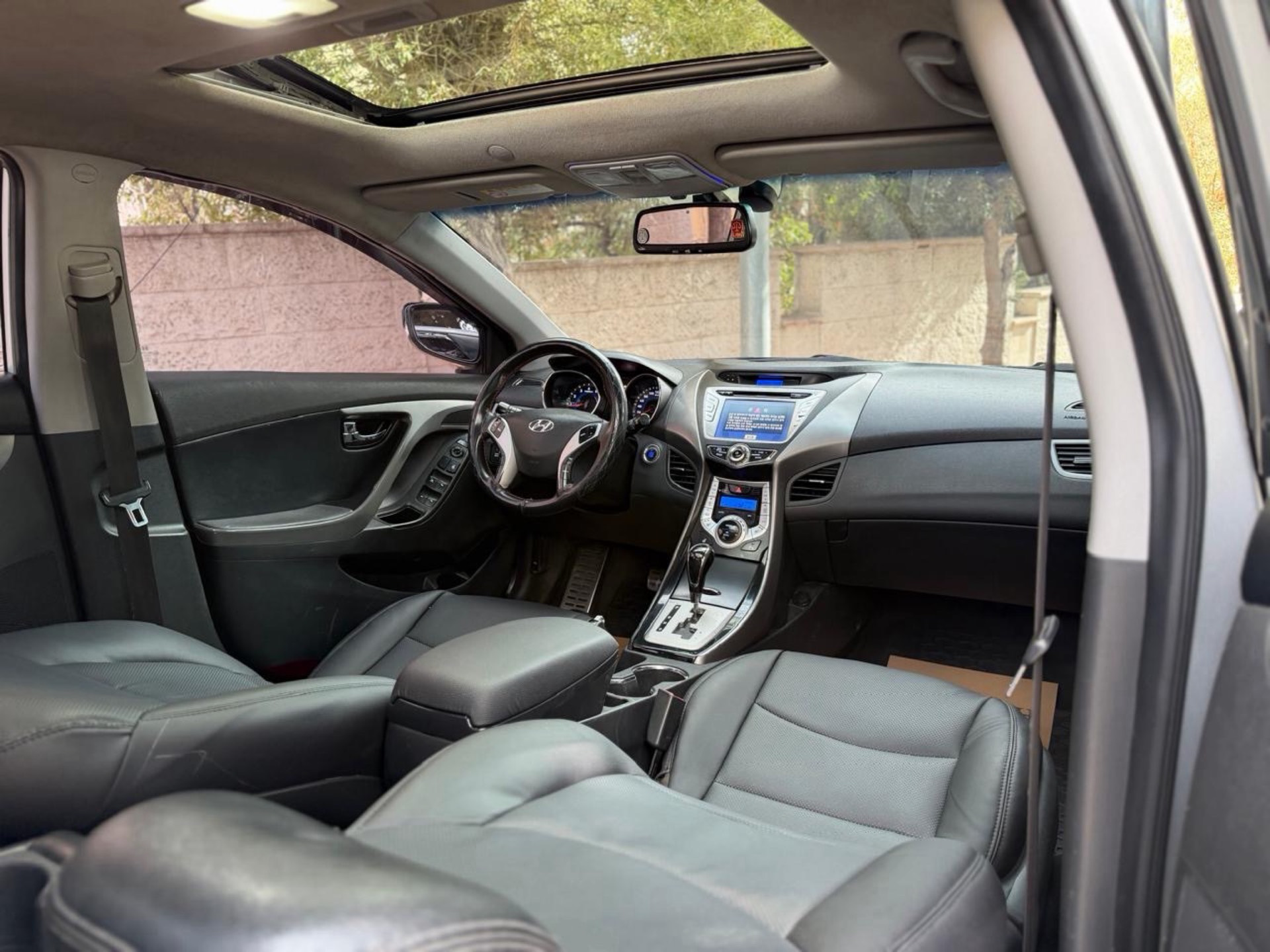 Hyundai Avante 2011