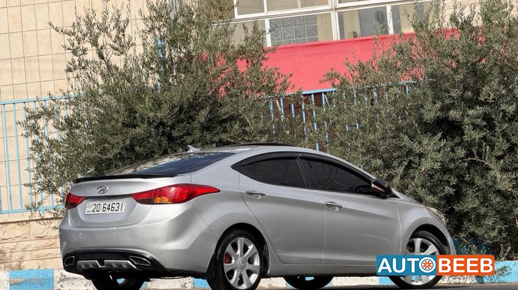 Hyundai Avante 2011