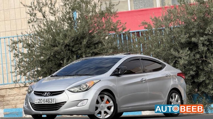 Hyundai Avante 2011