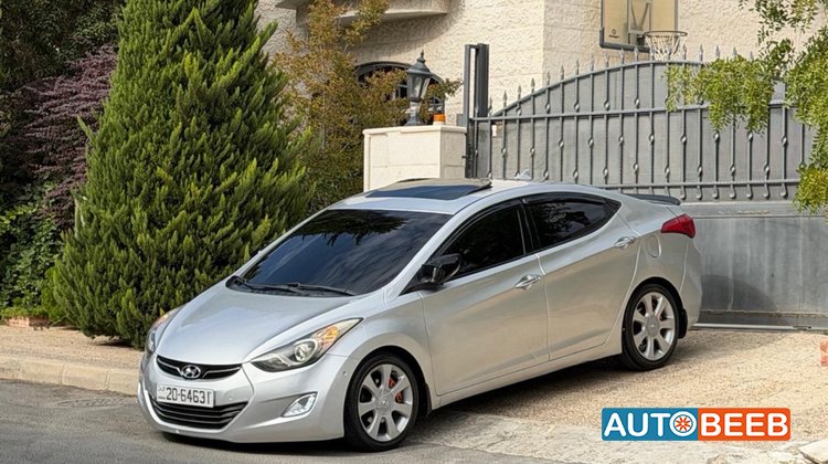 Hyundai Avante 2011