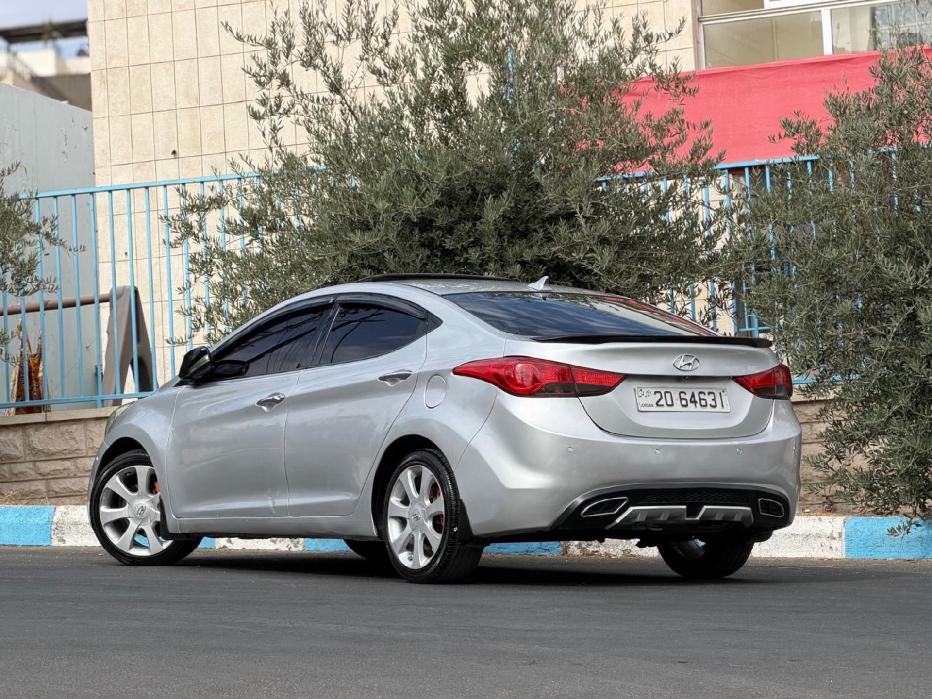 Hyundai Avante 2011