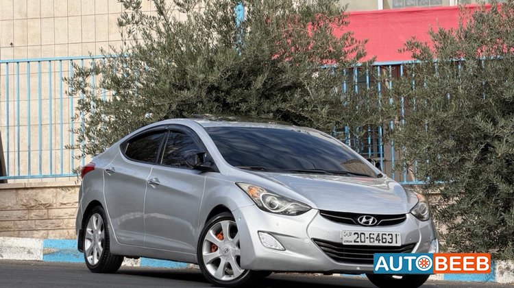Hyundai Avante 2011