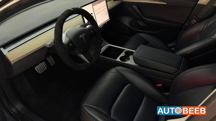 Tesla 3 2023