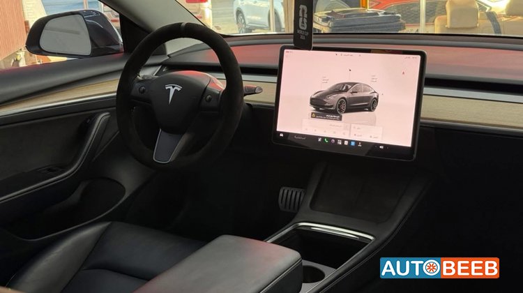 Tesla 3 2023