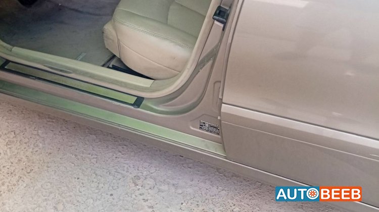 مرسيدس بنز E240 2005