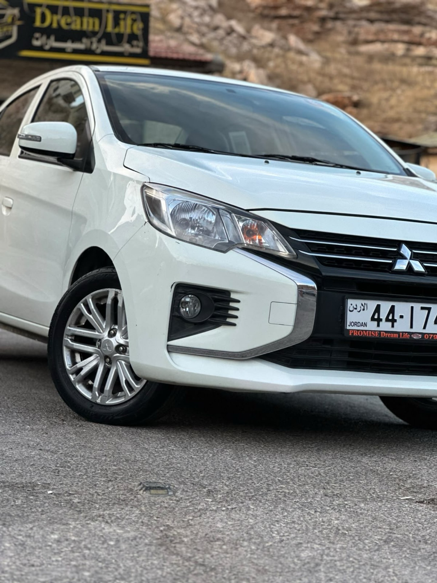 Mitsubishi Attrage 2023