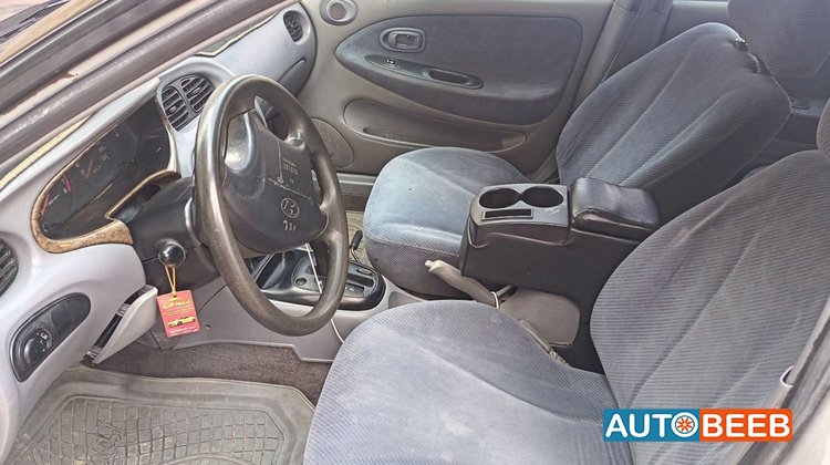 Hyundai Avante 2000
