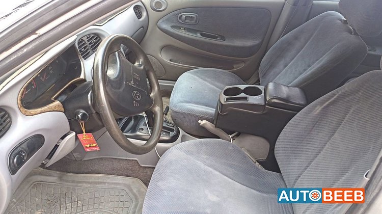 Hyundai Avante 2000