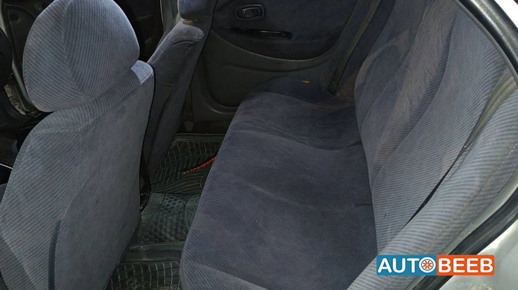 Hyundai Avante 2000