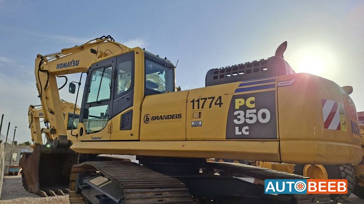 Tracked Excavator Komatsu 2010